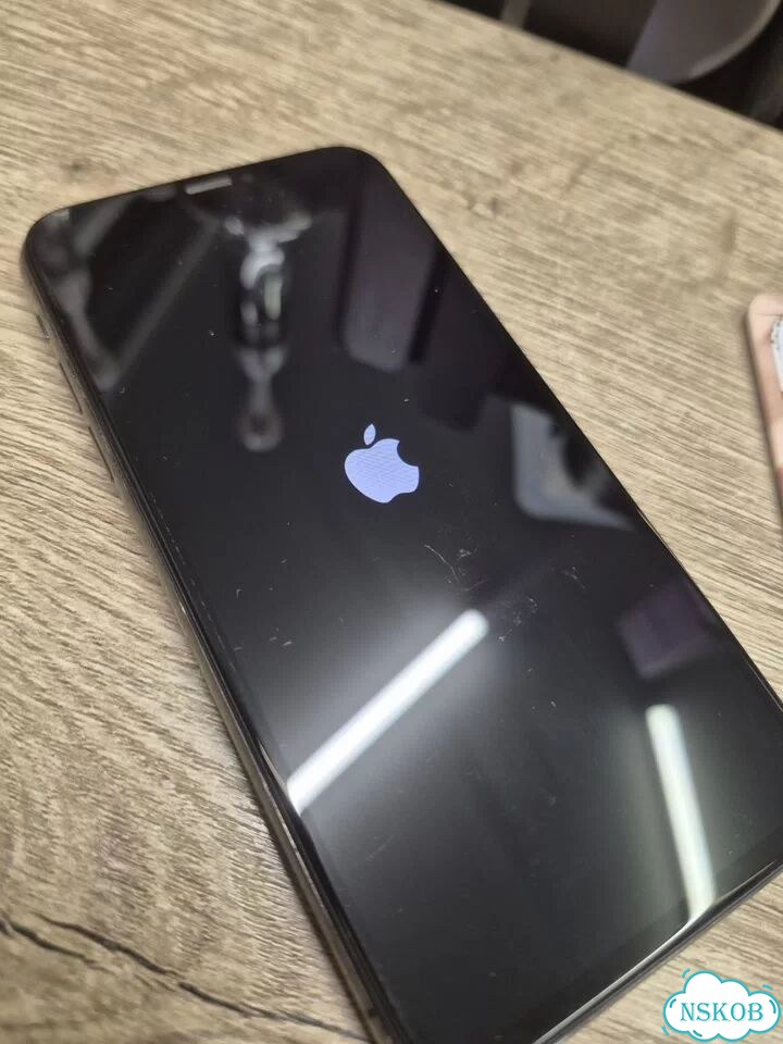 iPhone X, 64 ГБ фото 4