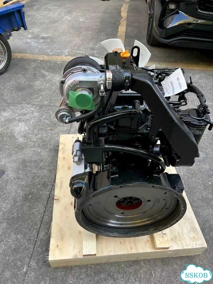Двигатель Yanmar 4TNV98T в сборе фото 6