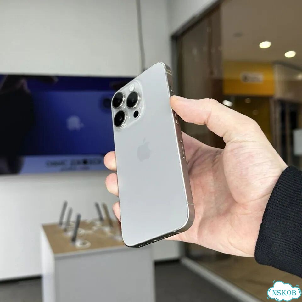 iPhone 15 Pro, 256 ГБ фото 1