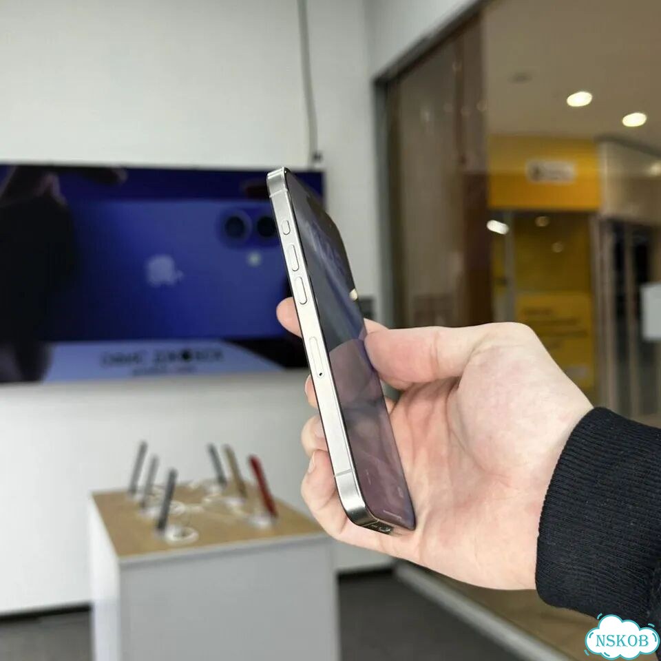 iPhone 15 Pro, 256 ГБ фото 2