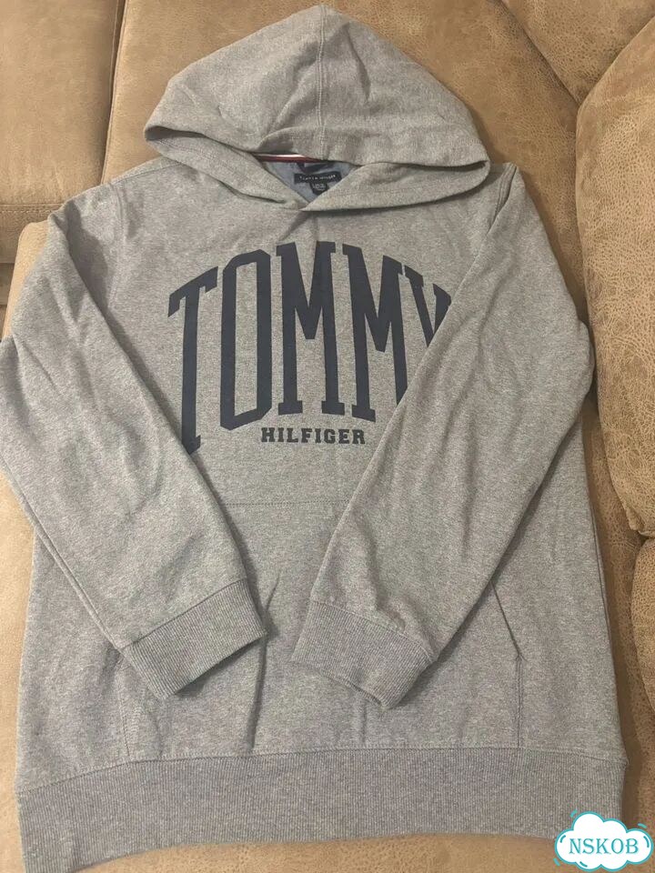 Продам костюм Tommy Hilfiger фото 1