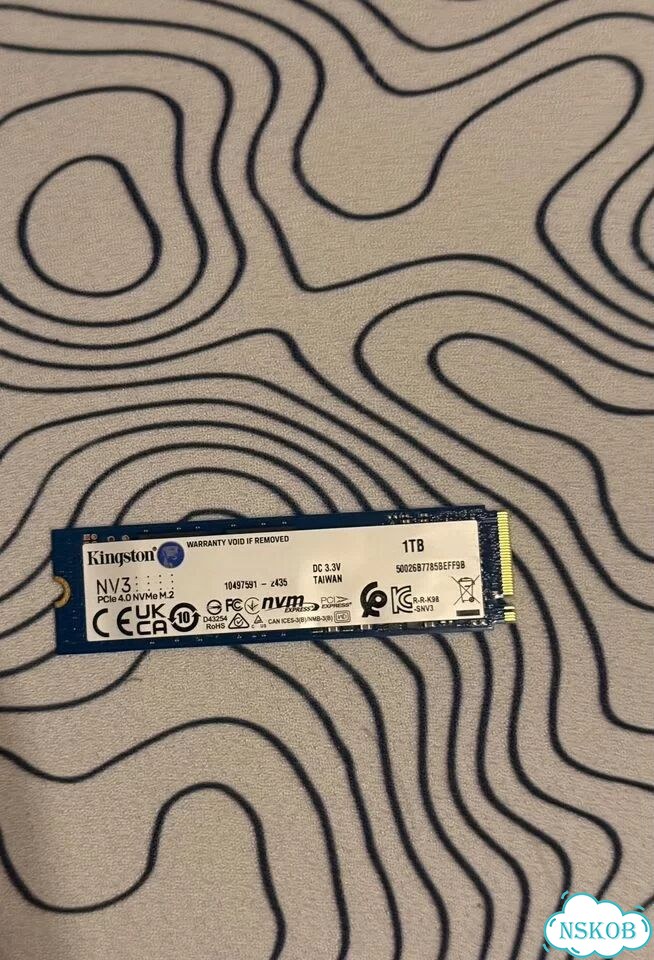 1000 гб M.2 NVMe накопитель Kingston NV3 фото 1