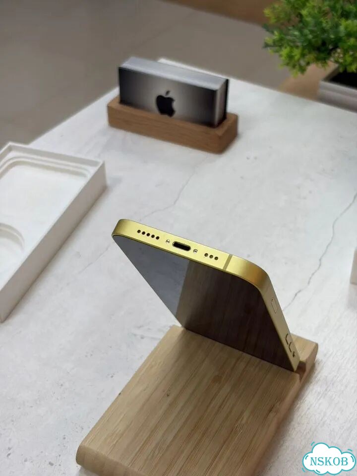 iPhone 14, 128 ГБ, SIM + eSIM фото 5