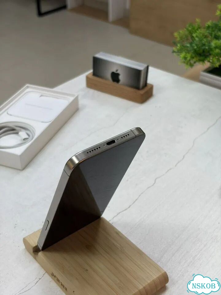 iPhone 15 Pro Max, 512 ГБ, SIM + eSIM фото 6