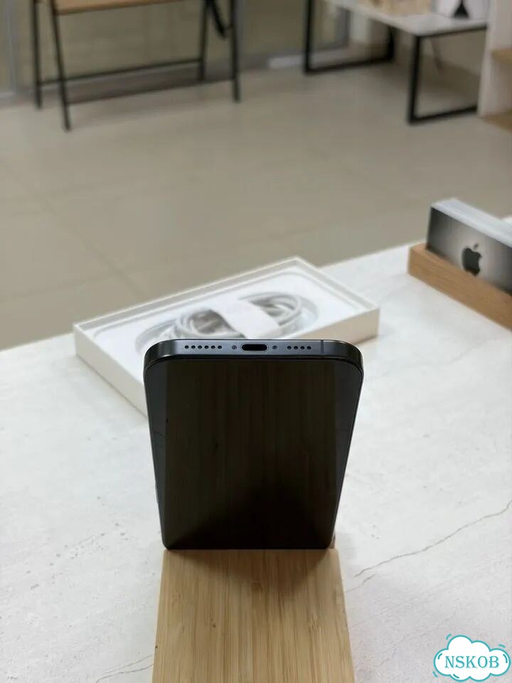 iPhone 16 Pro Max, 256 ГБ, eSIM фото 5