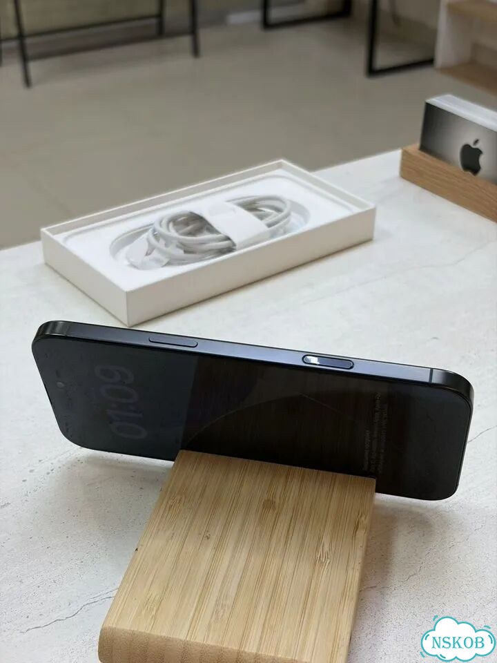 iPhone 16 Pro Max, 256 ГБ, eSIM фото 7