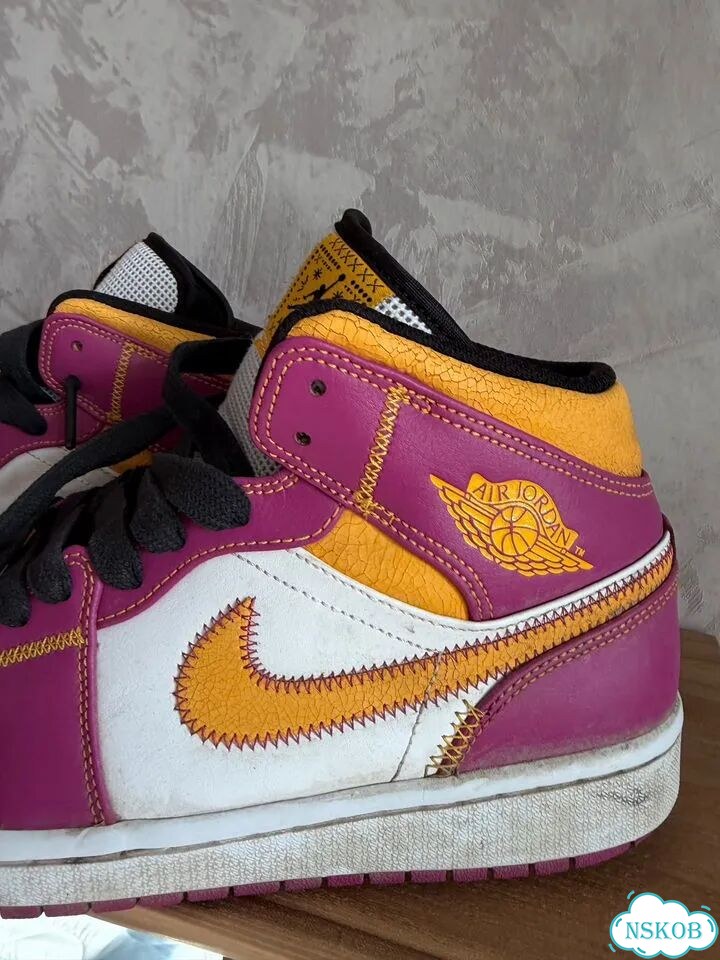 Nike air Jordan 1 mid оригинал фото 1