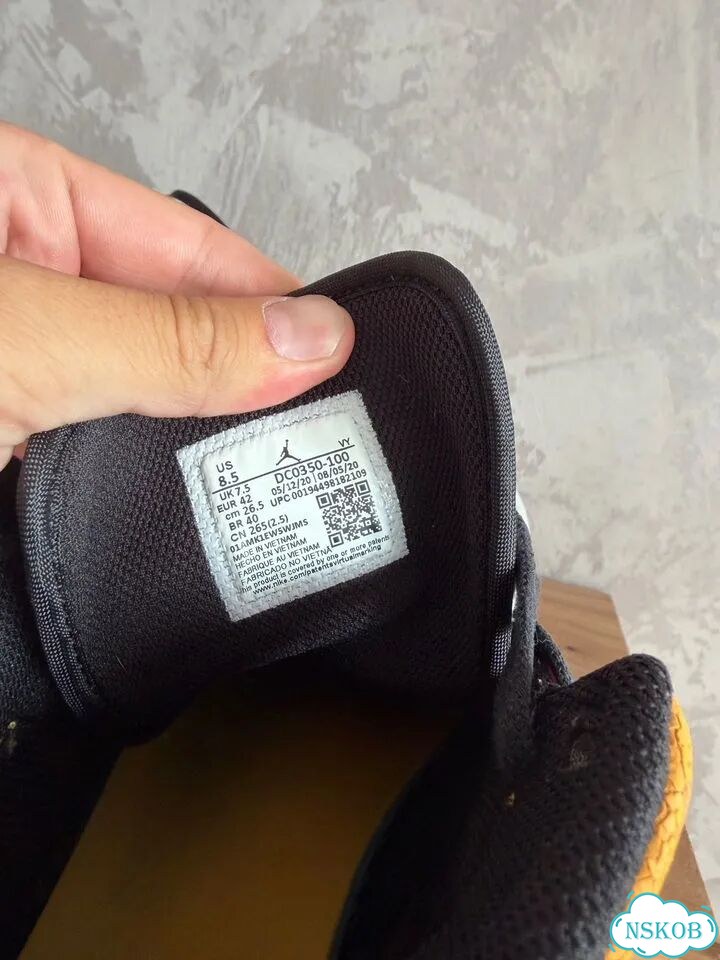 Nike air Jordan 1 mid оригинал фото 2