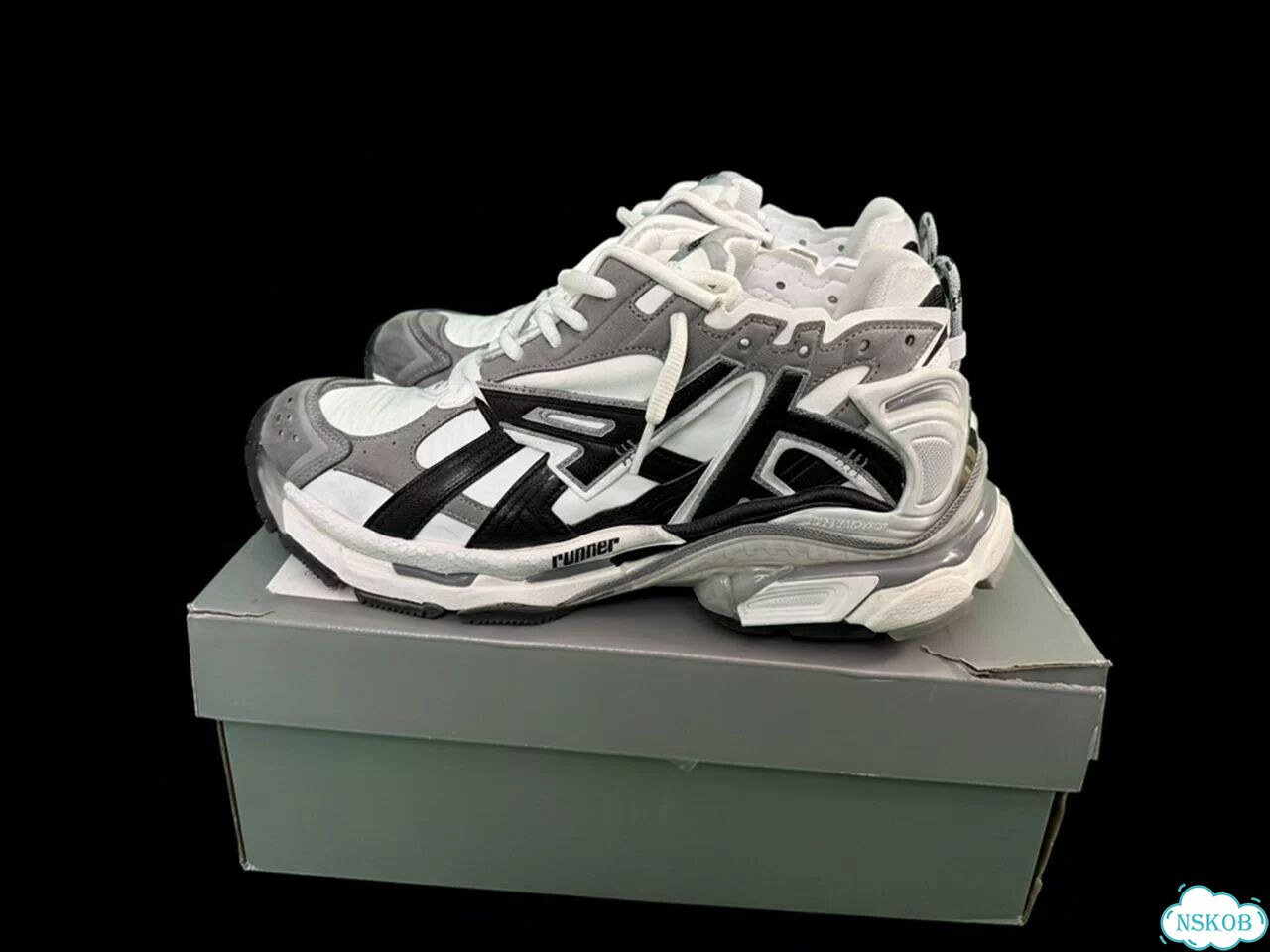 Balenciaga Runner фото 3