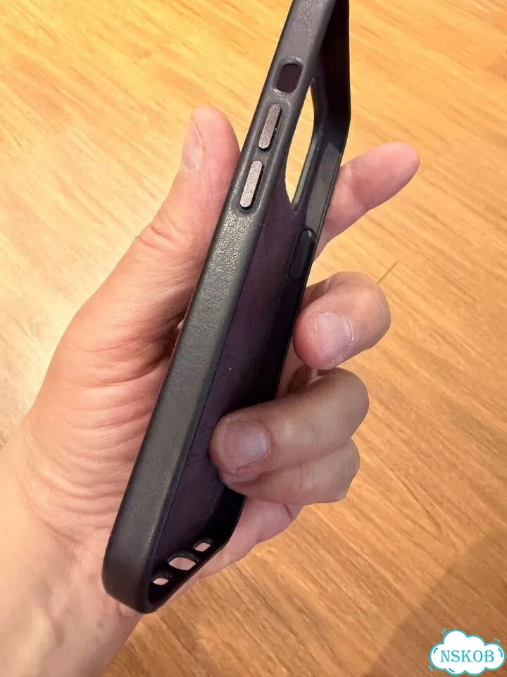 Оригинальный чехол на iPhone 13 pro фото 2