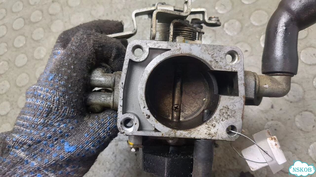 Заслонка дроссельная BMW 5 E34 фото 2