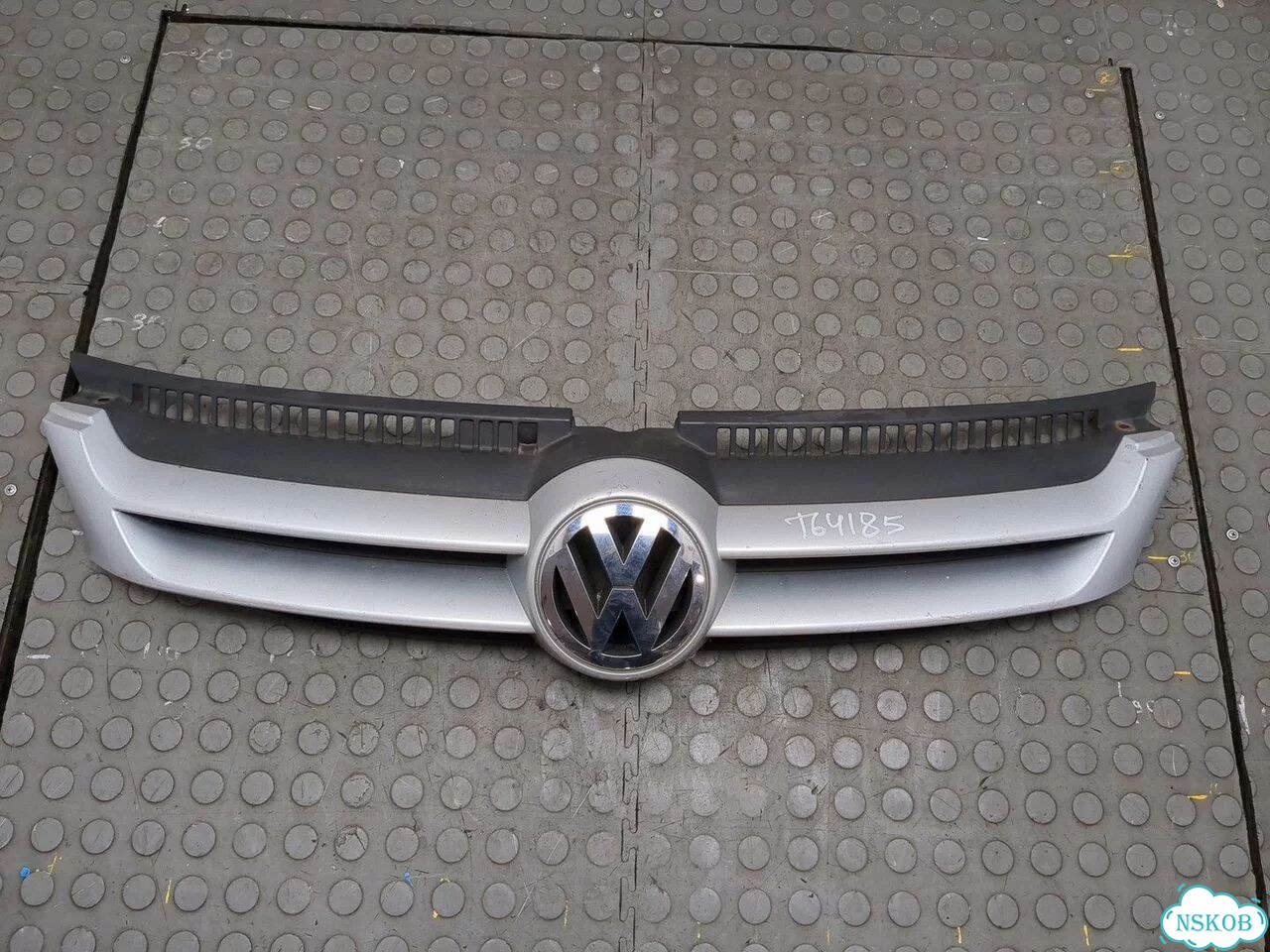 Решетка радиатора Volkswagen Golf Plus фото 1