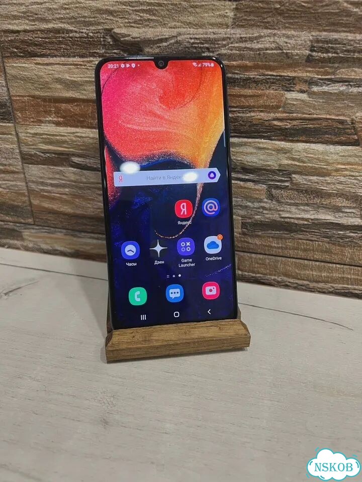Samsung Galaxy A50, 4/64 ГБ фото 1