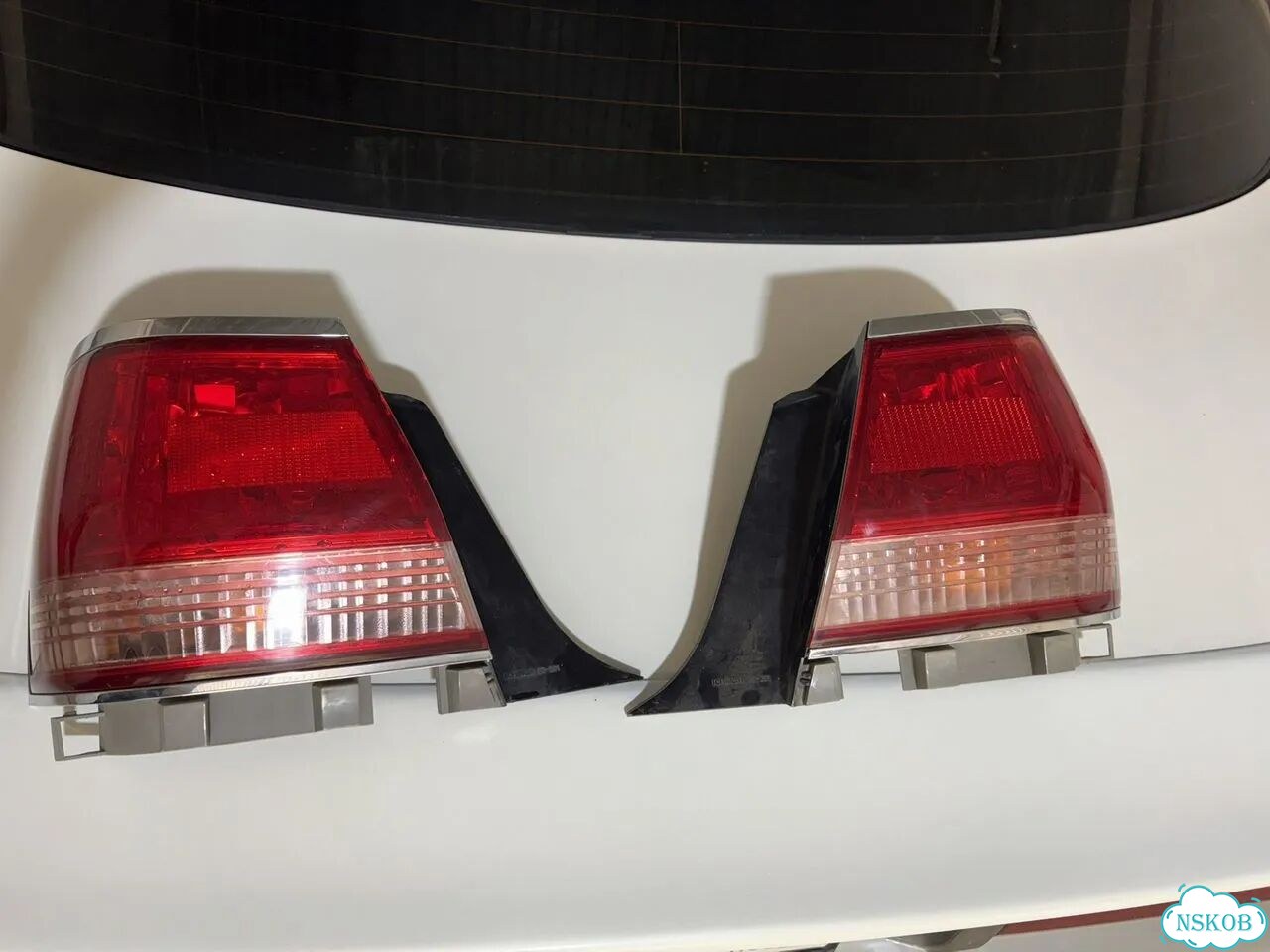Фонарь задний toyota crown 170 фото 1