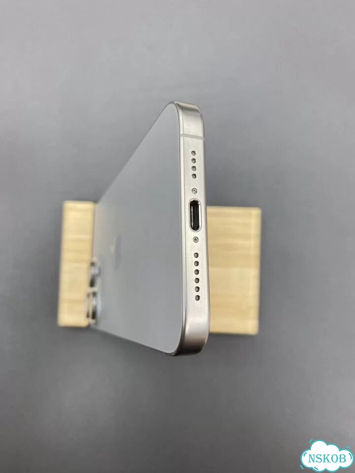 iPhone 15 Pro Max, 256 ГБ, SIM + eSIM фото 5