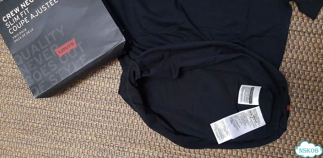 1 из комплекта новая футболка Levi's, XS фото 3
