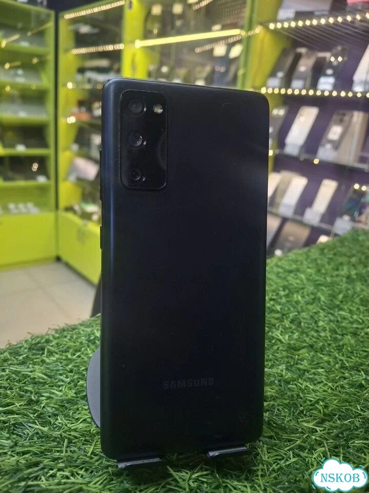 Samsung Galaxy S20 FE, 8/128 ГБ фото 1