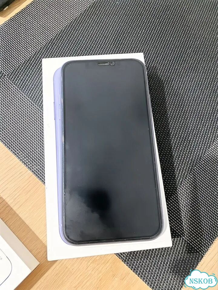 iPhone 11, 128 ГБ, SIM + eSIM фото 1