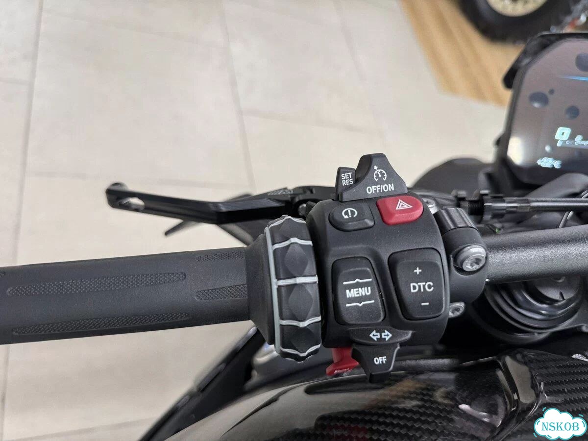 BMW M 1000 R, 2026 фото 10