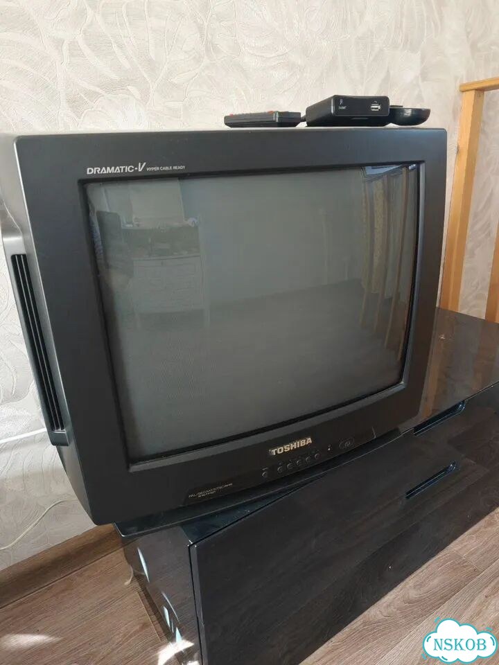 Телевизор Toshiba+ приставка фото 1