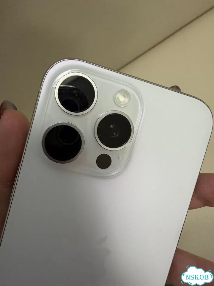 iPhone 16 Pro Max, 256 ГБ, SIM + eSIM фото 3