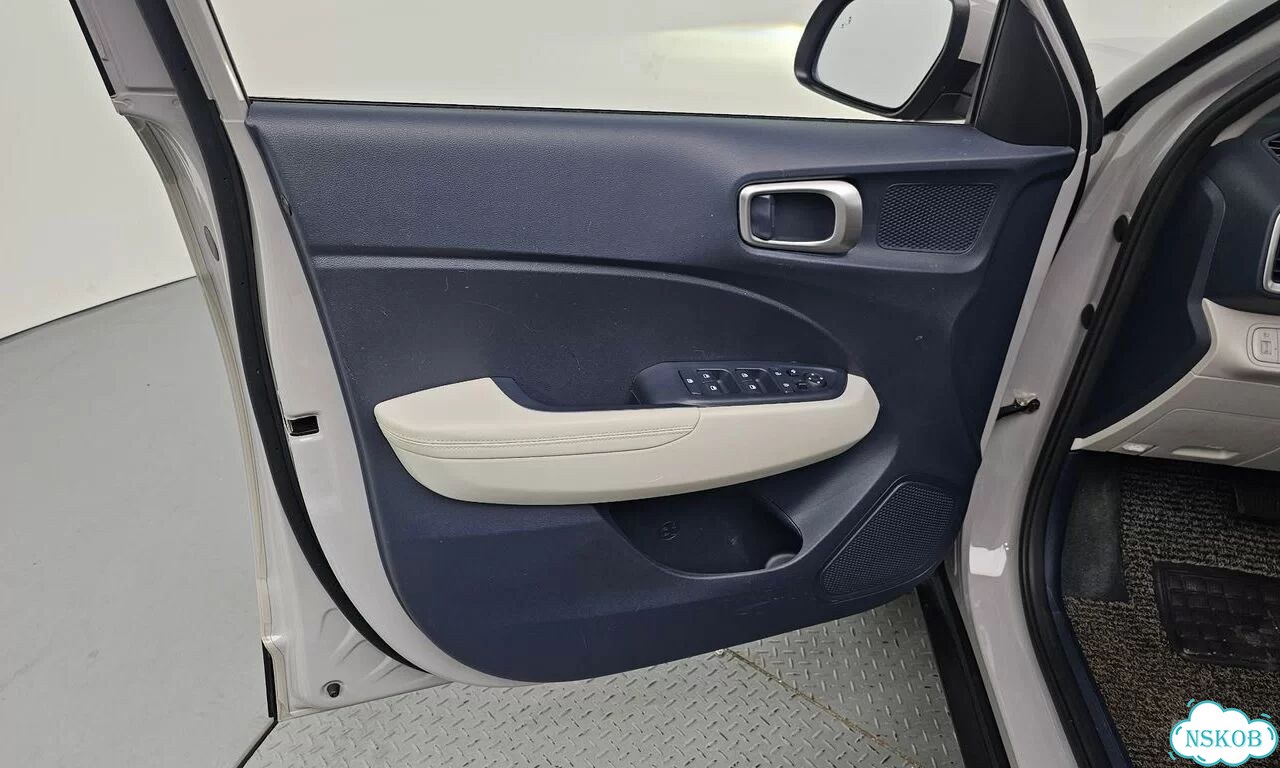 Hyundai Venue 1.6 AT, 2021, 38 000 км фото 9