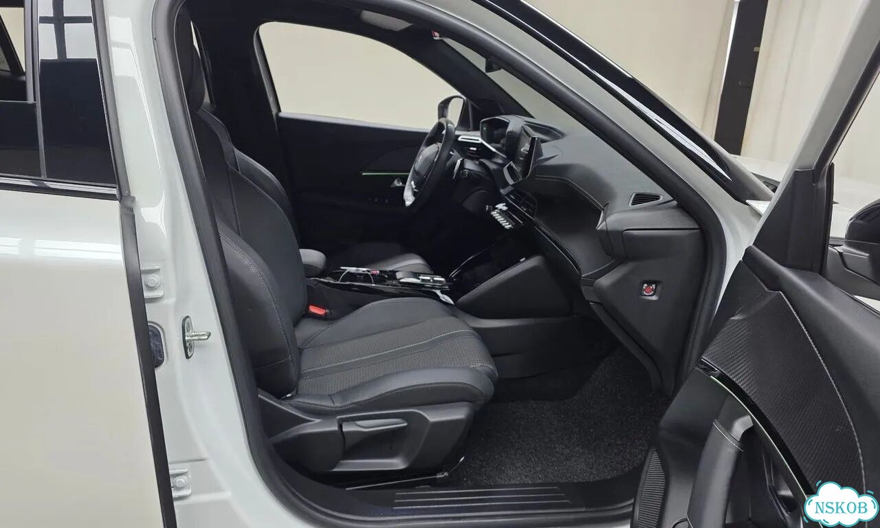 Peugeot 2008 1.5 AT, 2023, 31 000 км фото 18