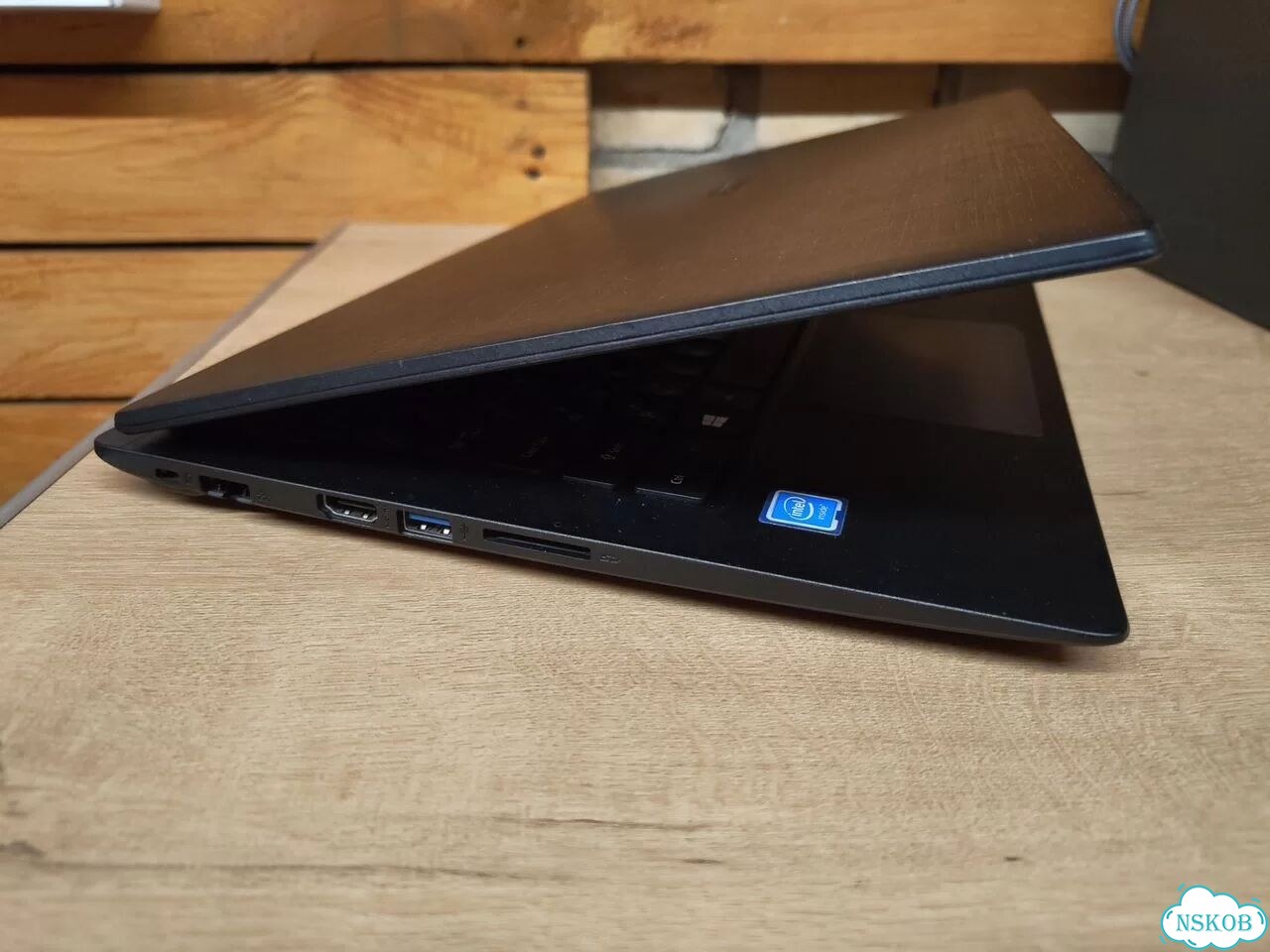 Acer Aspire 1 A114-31 (Celeron N3350) фото 4