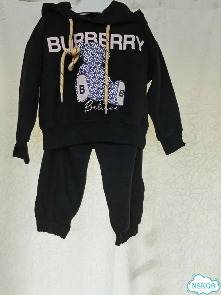 Костюм Burberry для ребенка фото 1