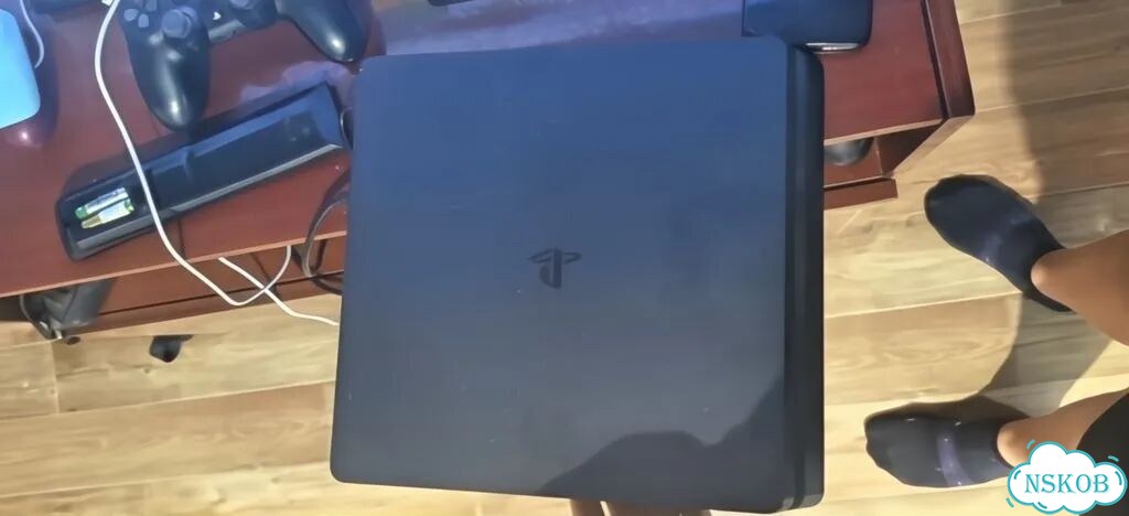 Sony playstation 4 slim 1tb 2 геймпада с играми фото 3