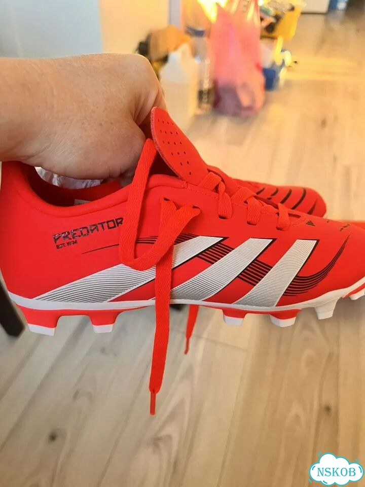 Бутсы новые adidas predator фото 1