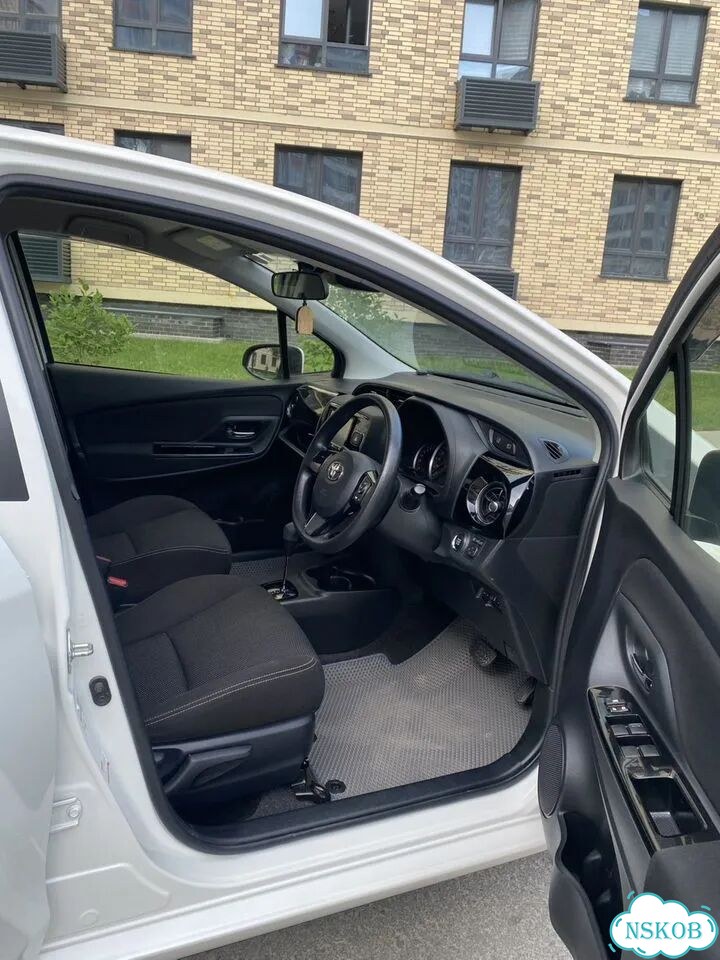 Toyota Vitz 1.3 CVT, 2019, 99 000 км фото 10