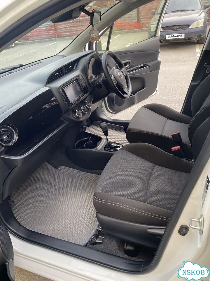 Toyota Vitz 1.3 CVT, 2019, 99 000 км фото 8