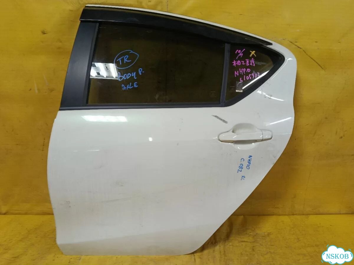 Дверь Toyota Aqua NHP10 (зад лево) фото 3