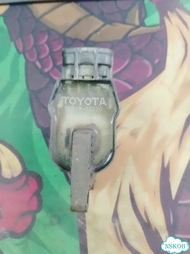 Катушка зажигания Toyota фото 2