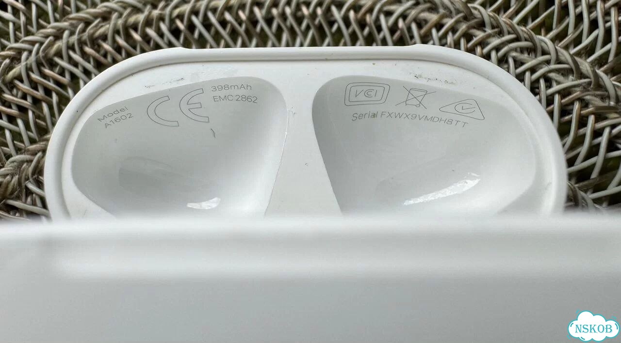 Кейс для Airpods 2 фото 8