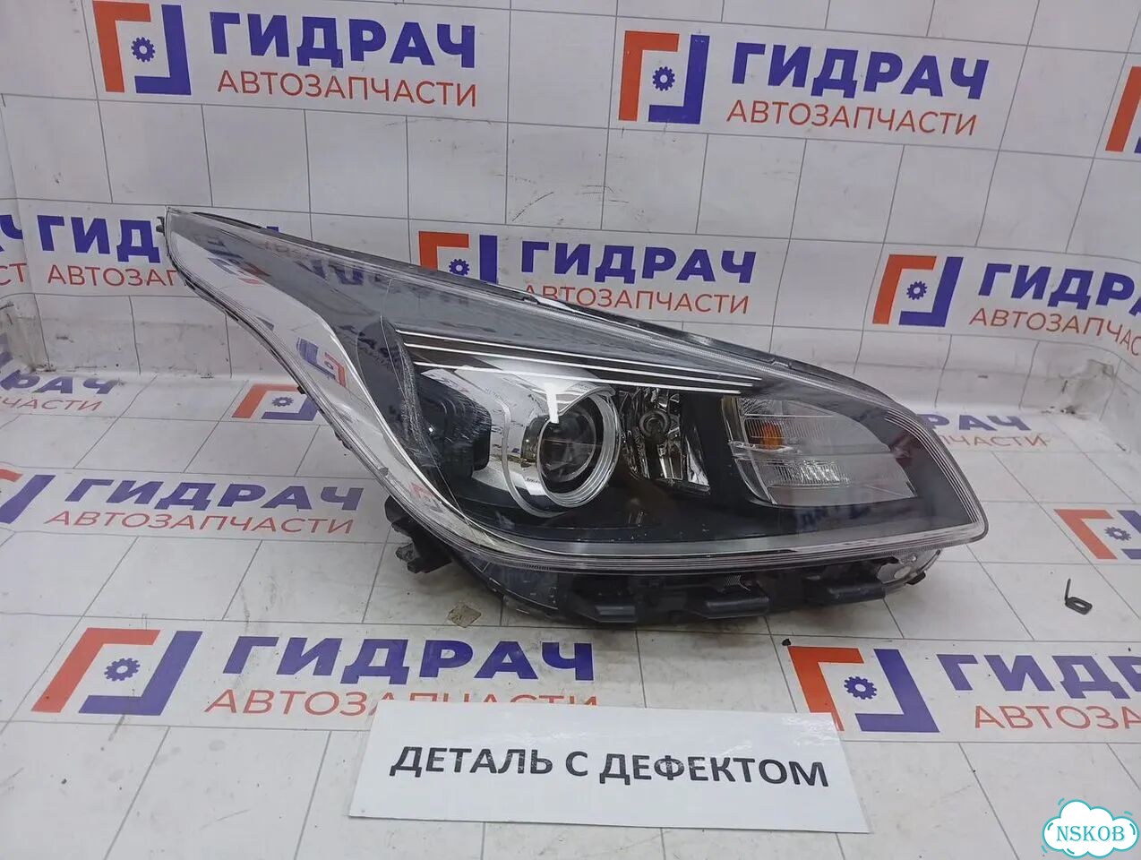 Фара правая Kia Rio X-line 92102H0100 фото 1