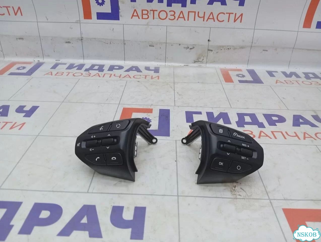 Блок кнопок в рулевое колесо Kia Rio X-line 96710H8510 фото 1