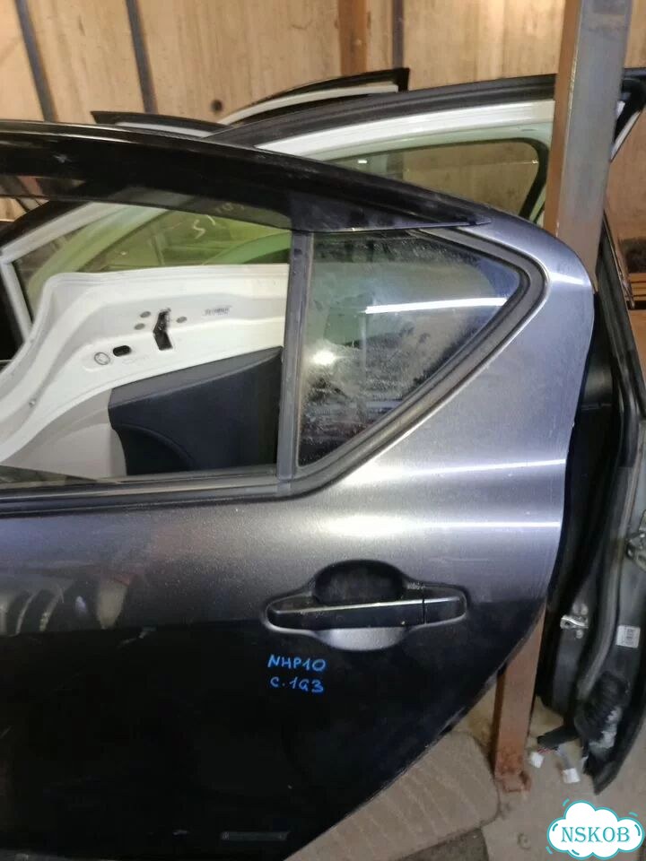 Дверь Toyota Aqua NHP10 (зад лево) фото 6