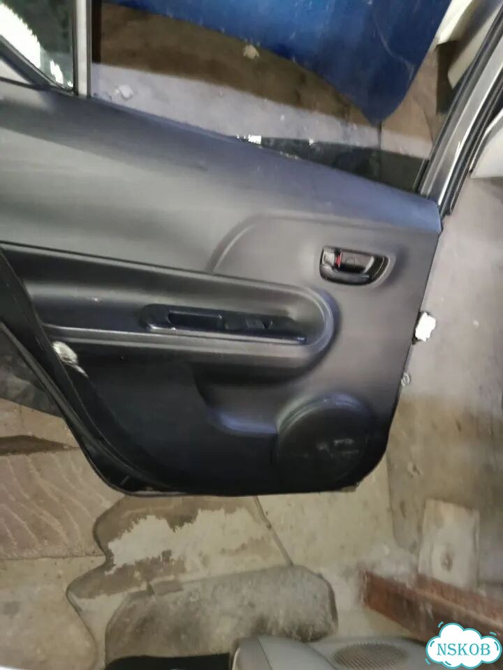 Дверь Toyota Aqua NHP10 (зад лево) фото 7