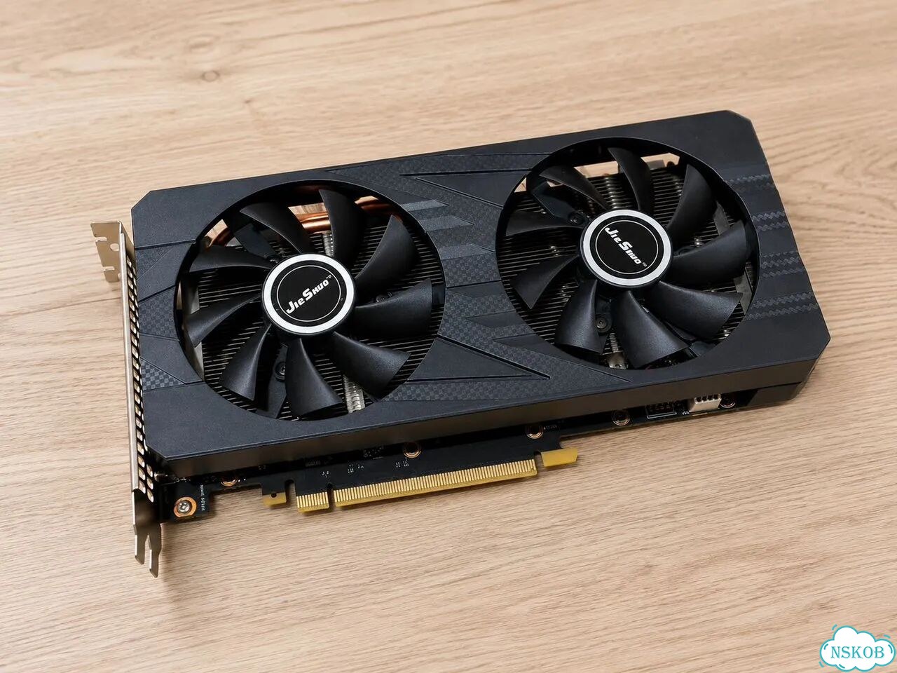 RTX 3070 M (laptop) фото 1