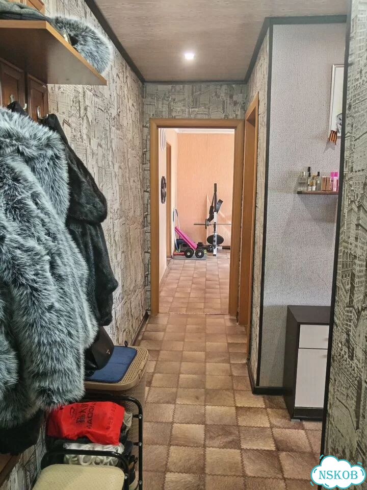 3-к. квартира, 65 м², 3/3 эт. фото 1