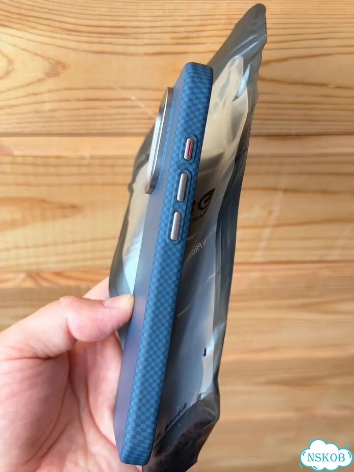 Чехол на iPhone 16 pro фото 4
