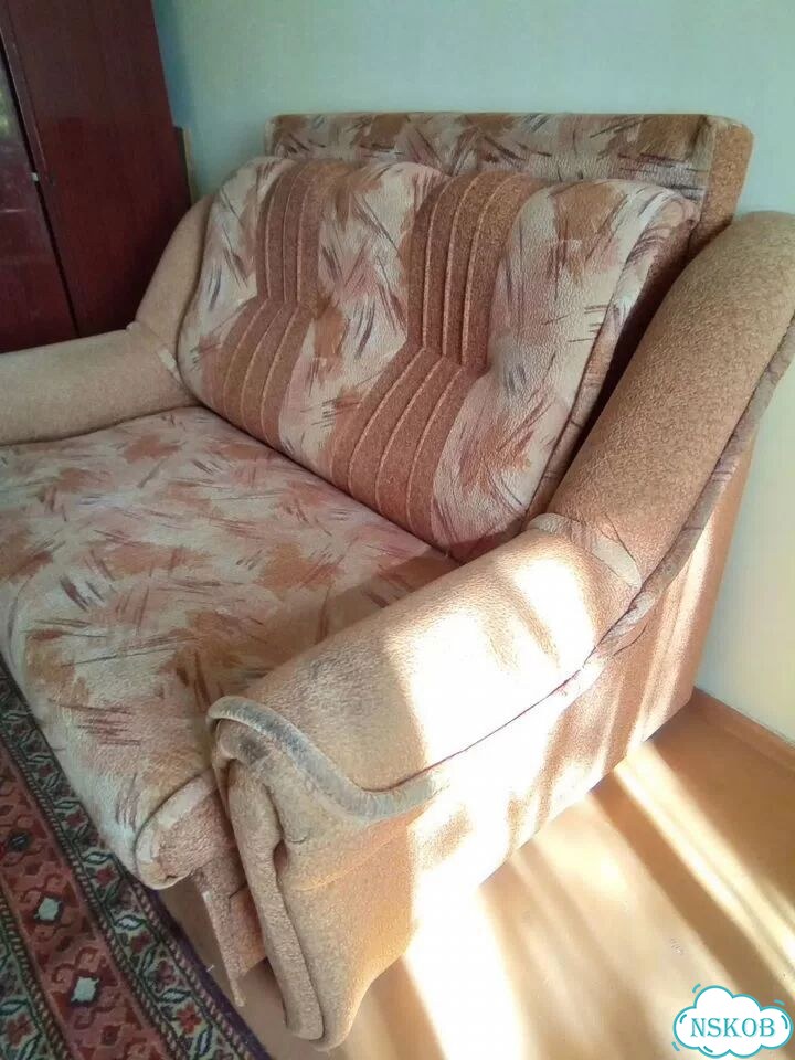 Диван прямой б/у фото 6