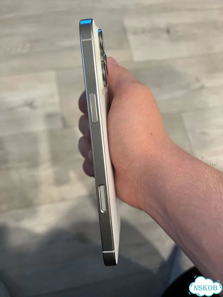 iPhone 16 Pro Max, 256 ГБ, SIM + eSIM фото 3