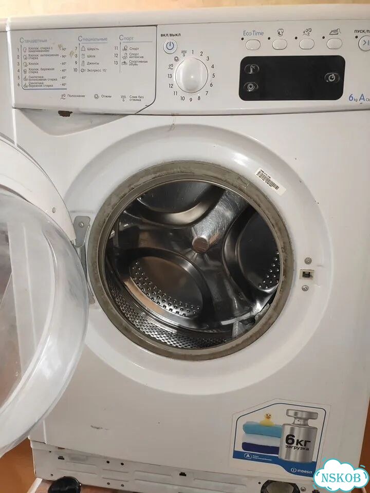 Стиральная машинка Indesit iwse6125 на запчасти фото 2