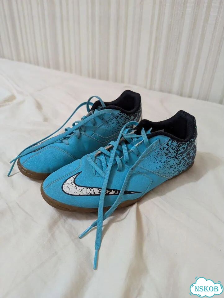 Футзальные бутсы Nike BombaX IC фото 1