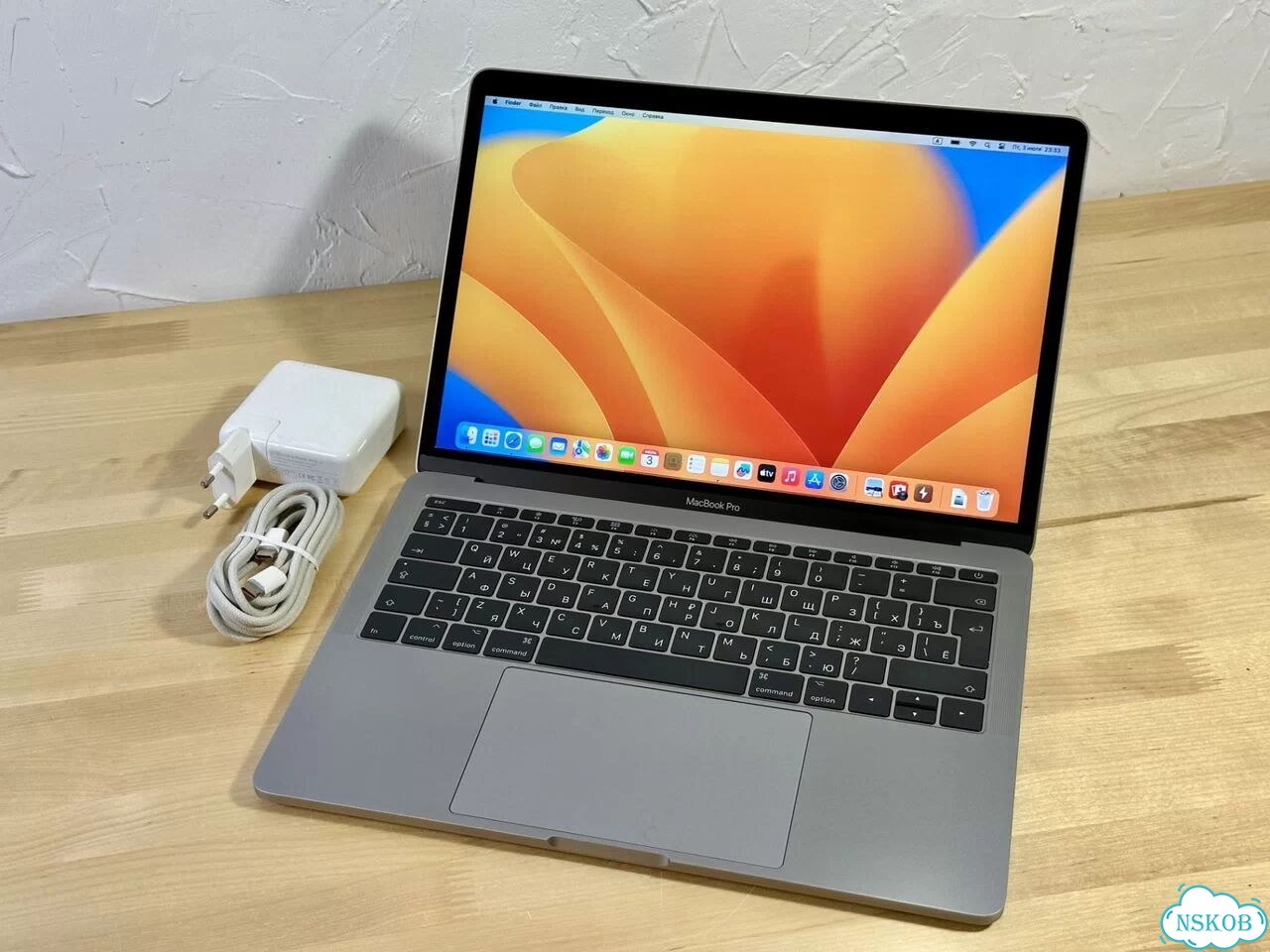 MacBook Pro 13 Core i5 8/256 фото 2