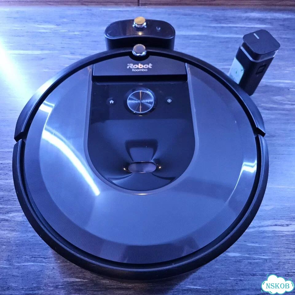 Робот-пылесос iRobot Roomba i7 фото 1