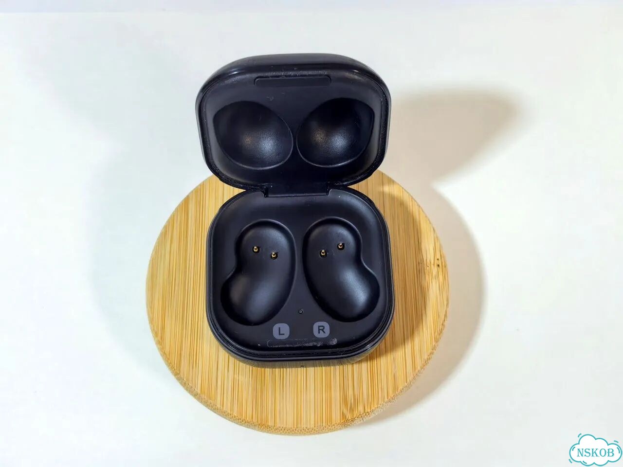 Кейс Samsung Galaxy Buds Live фото 1